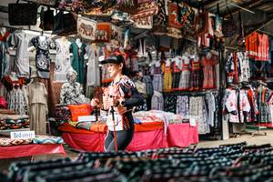 BIB: 
                            <button type="button" onclick="openModal(25557714)" class="btn btn-primary btn-sm float-right btn-popup" data-toggle="modal" data-target=".modal-high-quality">
                        <i class="fas fa-shopping-cart"></i> Add to Cart
                    </button>
                                            <button type="button" onclick="isThisMe(25557714, true)" class="btn btn-success btn-sm float-right btn-popup btn-isme hidden" data-toggle="tooltip" data-placement="bottom" title="นี่คือรูปของคุณใช่ไหม คลิกที่นี่เพื่อเอาเข้าอัลบั้ม">
                        <i class="fas fa-plus"></i> Add to album
                    </button>
                    <button type="button" onclick="isThisMe(25557714, false)" class="btn btn-warning btn-sm float-right btn-popup btn-isnotme hidden">
                        <i class="fas fa-ban"></i> Remove from album
                    </button>